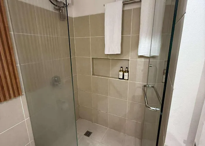 Aparthotel The Celandine Ni Maria 2